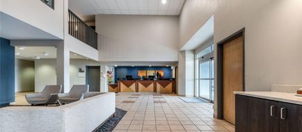 Days Inn & Suites Thunder Bay Lobby