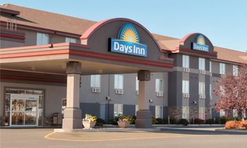 Days Inn & Suites Thunder Bay