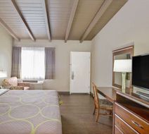 Super 8 Los Angeles-Culver City Area Room