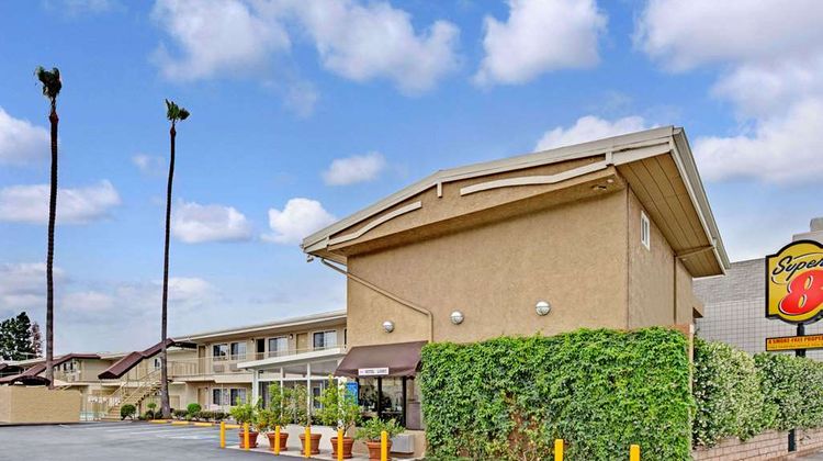 Super 8 Los Angeles-Culver City Area Exterior