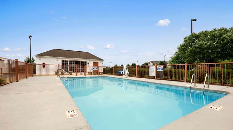 Super 8 Garner/Clayton/Raleigh Pool