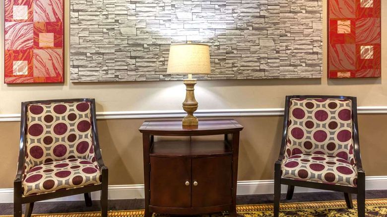 <b>Ramada Jersey City Lobby</b>. Images powered by <a href="https://iceportal.shijigroup.com/" title="IcePortal" target="_blank">IcePortal</a>.