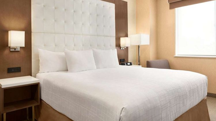 Wyndham Anaheim Room