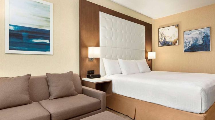 Wyndham Anaheim Room