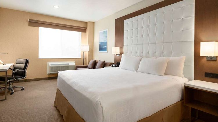 Wyndham Anaheim Room