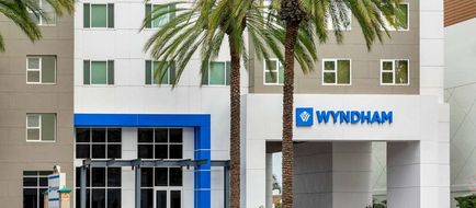 Wyndham Anaheim Exterior