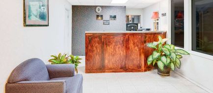 Days Inn Monett Lobby