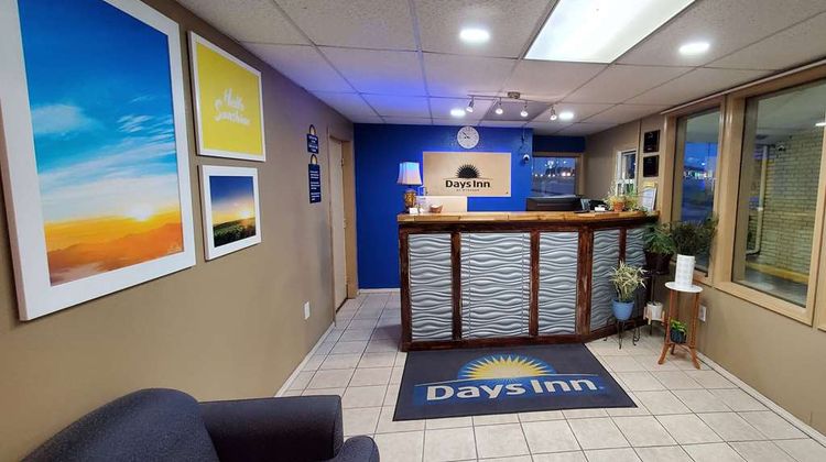 Days Inn Monett Lobby