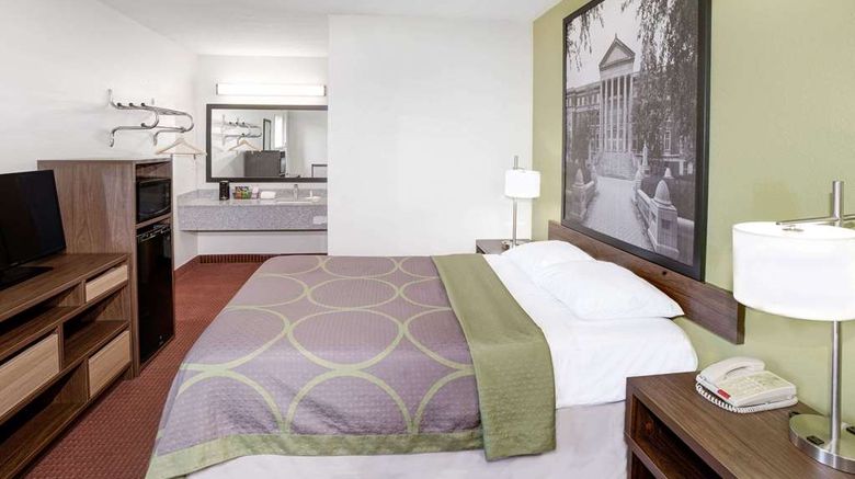 <b>Super 8 Lafayette Room</b>. Images powered by <a href="https://iceportal.shijigroup.com/" title="IcePortal" target="_blank">IcePortal</a>.