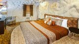 Days Inn & Suites Terre Haute Room