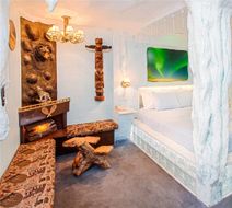 Days Inn & Suites Terre Haute Room