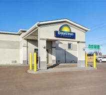 Days Inn Indianapolis East Post Road Exterior