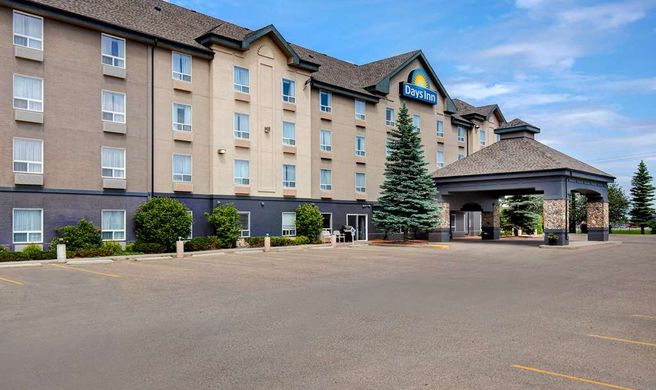Days Inn Medicine Hat Exterior