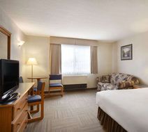 Days Inn Hinton Room