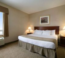 Days Inn Moose Jaw Room