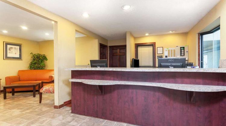 Days Inn Maumee/Toledo Lobby