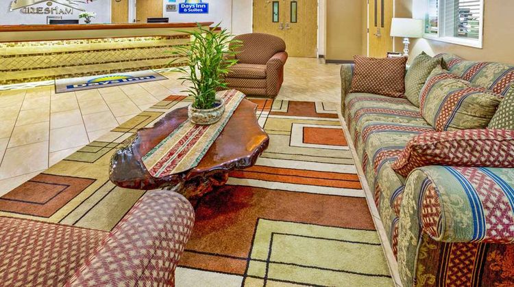 Days Inn & Suites Gresham Lobby