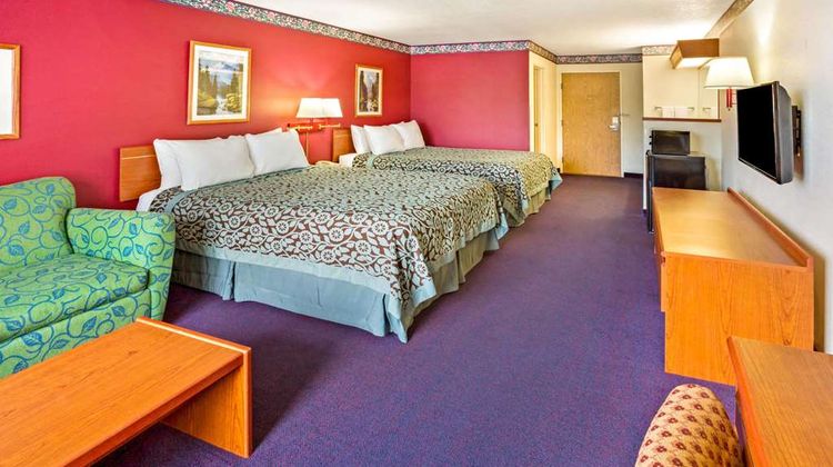 Days Inn & Suites Gresham Room