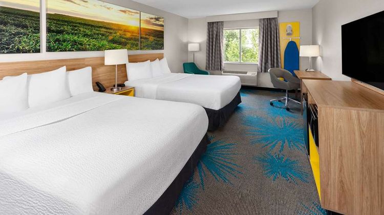 Days Inn & Suites of Morris Room