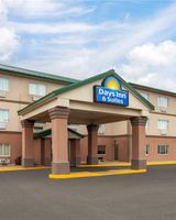 Days Inn & Suites of Morris