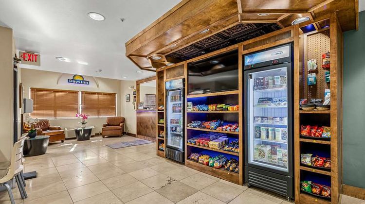 Days Inn Camp Verde Lobby