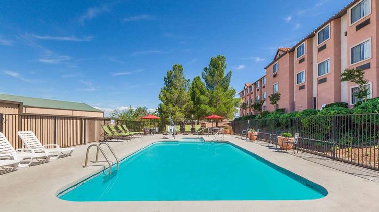 Days Inn Camp Verde Pool