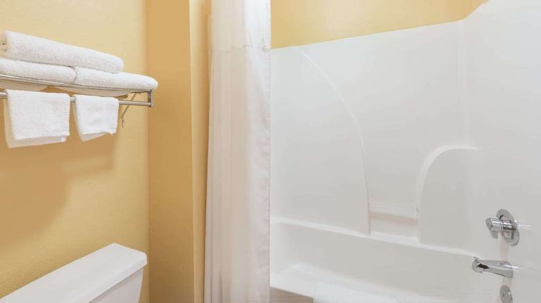 <b>Days Inn Sulphur LA Room</b>. Images powered by <a href="https://iceportal.shijigroup.com/" title="IcePortal" target="_blank">IcePortal</a>.
