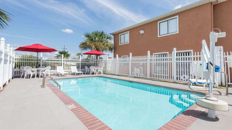 <b>Days Inn Sulphur LA Pool</b>. Images powered by <a href="https://iceportal.shijigroup.com/" title="IcePortal" target="_blank">IcePortal</a>.