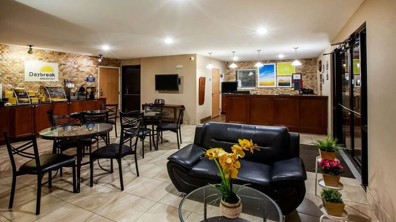 <b>Days Inn Sulphur LA Lobby</b>. Images powered by <a href="https://iceportal.shijigroup.com/" title="IcePortal" target="_blank">IcePortal</a>.