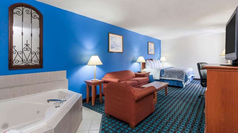 <b>Days Inn & Suites Cambridge Room</b>. Images powered by <a href="https://iceportal.shijigroup.com/" title="IcePortal" target="_blank">IcePortal</a>.