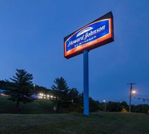 Howard Johnson Inn & Conference Center Exterior