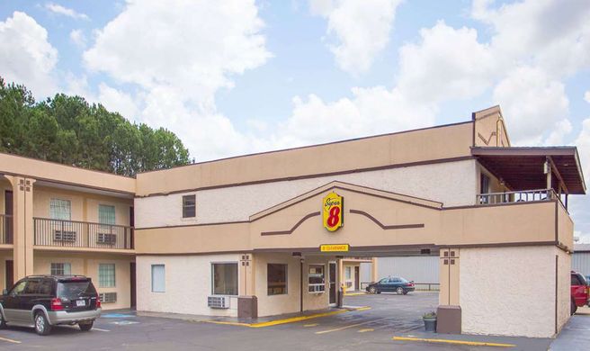 Super 8 Monticello Exterior