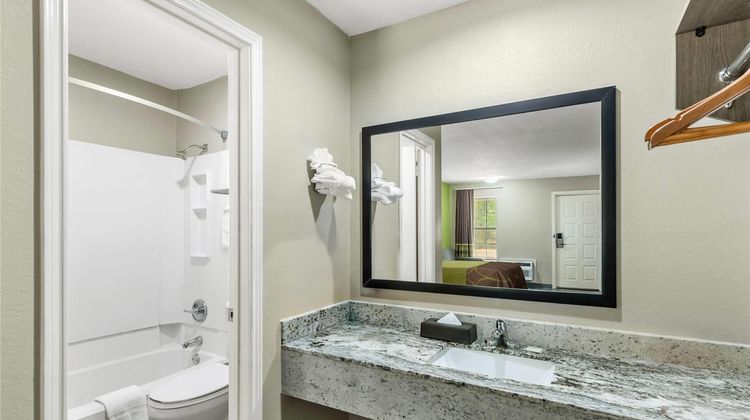Super 8 Bossier City/Shreveport Area Room