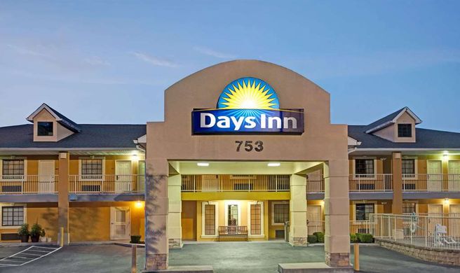 Days Inn Marietta-Whitewater Exterior