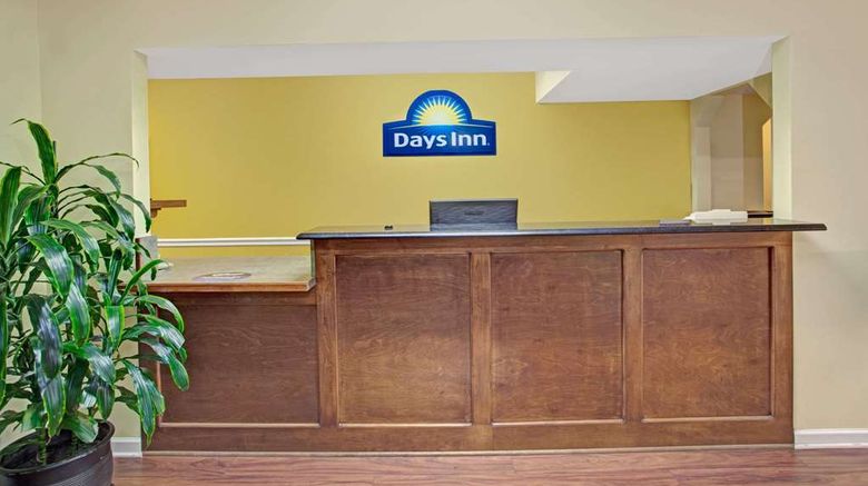 <b>Days Inn Marietta-Whitewater Lobby</b>. Images powered by <a href="https://iceportal.shijigroup.com/" title="IcePortal" target="_blank">IcePortal</a>.