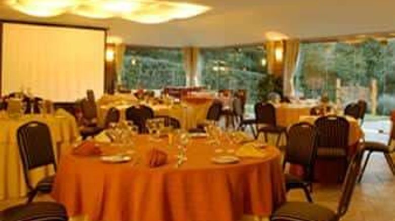 <b>Howard Johnson Inn Villa Gen Belgrano Meeting</b>. Images powered by <a href="https://iceportal.shijigroup.com/" title="IcePortal" target="_blank">IcePortal</a>.