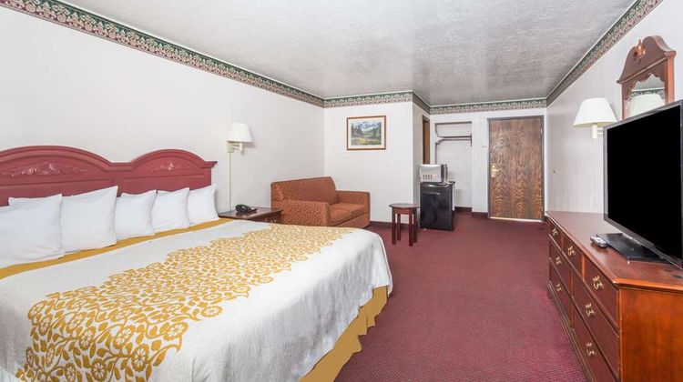 Days Inn Evanston Room