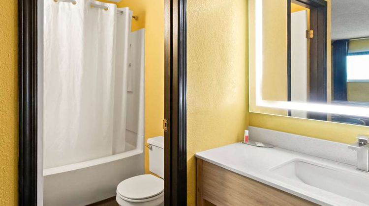 Super 8 Vandalia/Dayton Intl Airport Room