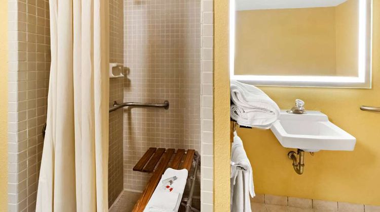 Super 8 Vandalia/Dayton Intl Airport Room