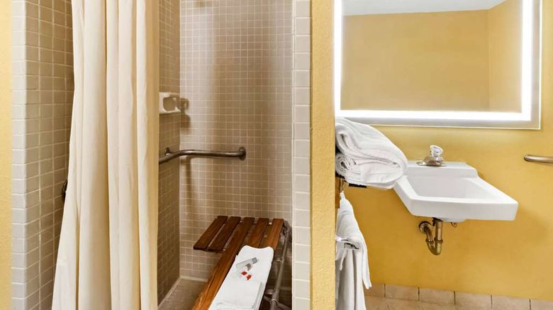 <b>Super 8 Vandalia/Dayton Intl Airport Room</b>. Images powered by <a href="https://iceportal.shijigroup.com/" title="IcePortal" target="_blank">IcePortal</a>.