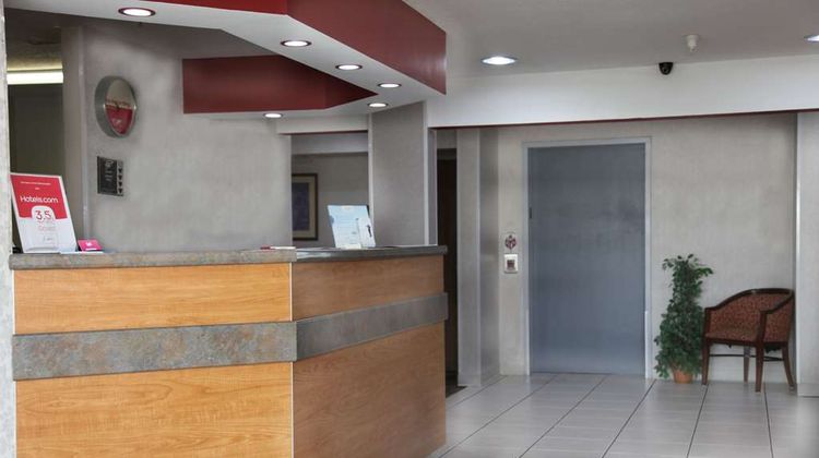 Ramada Limited Bloomington Lobby