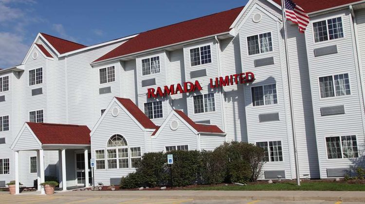 Ramada Limited Bloomington Exterior