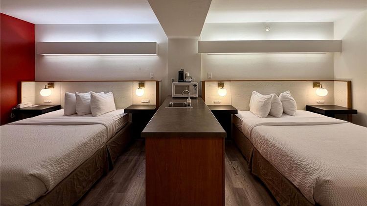 Ramada Limited Bloomington Room