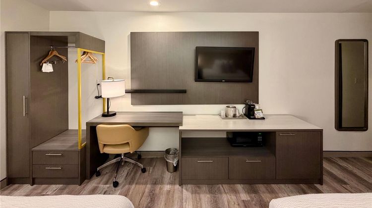 Ramada Limited Bloomington Room