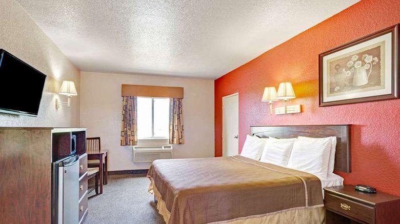 <b>Howard Johnson Galveston Room</b>. Images powered by <a href="https://iceportal.shijigroup.com/" title="IcePortal" target="_blank">IcePortal</a>.