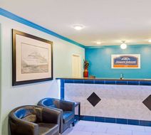 Howard Johnson Galveston Lobby