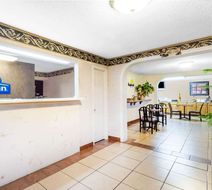 Days Inn Martin Lobby