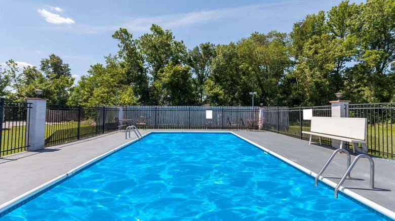 <b>Days Inn Martin Pool</b>. Images powered by <a href="https://iceportal.shijigroup.com/" title="IcePortal" target="_blank">IcePortal</a>.