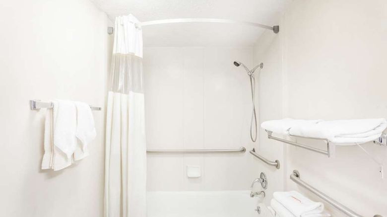 <b>Days Inn Martin Room</b>. Images powered by <a href="https://iceportal.shijigroup.com/" title="IcePortal" target="_blank">IcePortal</a>.