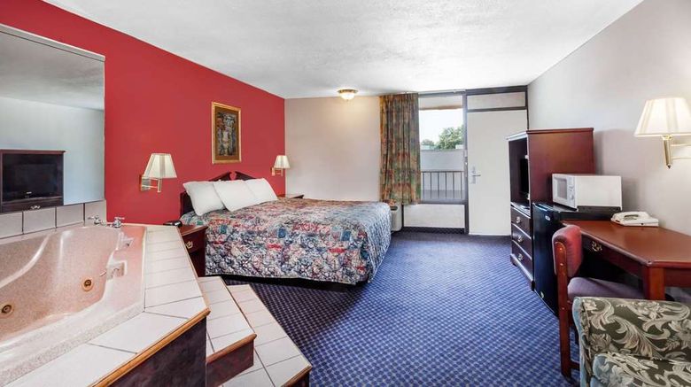 <b>Days Inn Martin Room</b>. Images powered by <a href="https://iceportal.shijigroup.com/" title="IcePortal" target="_blank">IcePortal</a>.
